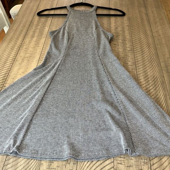 Fun 🤩 Fit & Flair Key 🔑 hole back Dress 👗 beach 🏖️ boardwalk Festival cool! - Picture 5 of 17